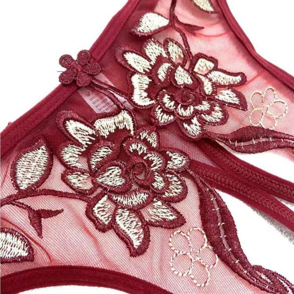 2 Pc Women's
Floral Embroidery
Open Crotch Thongs - Picture 4 of 11